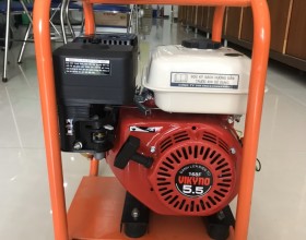 MÁY ĐẦM DÙI VIKYNO 168F (5,5HP) VIỆT NAM - KHUNG VUÔNG